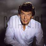 09-08-1985 Wim Kok at studio in Amsterdam.

[keywords]Posed, Eyecontact, Politician[/keywords]